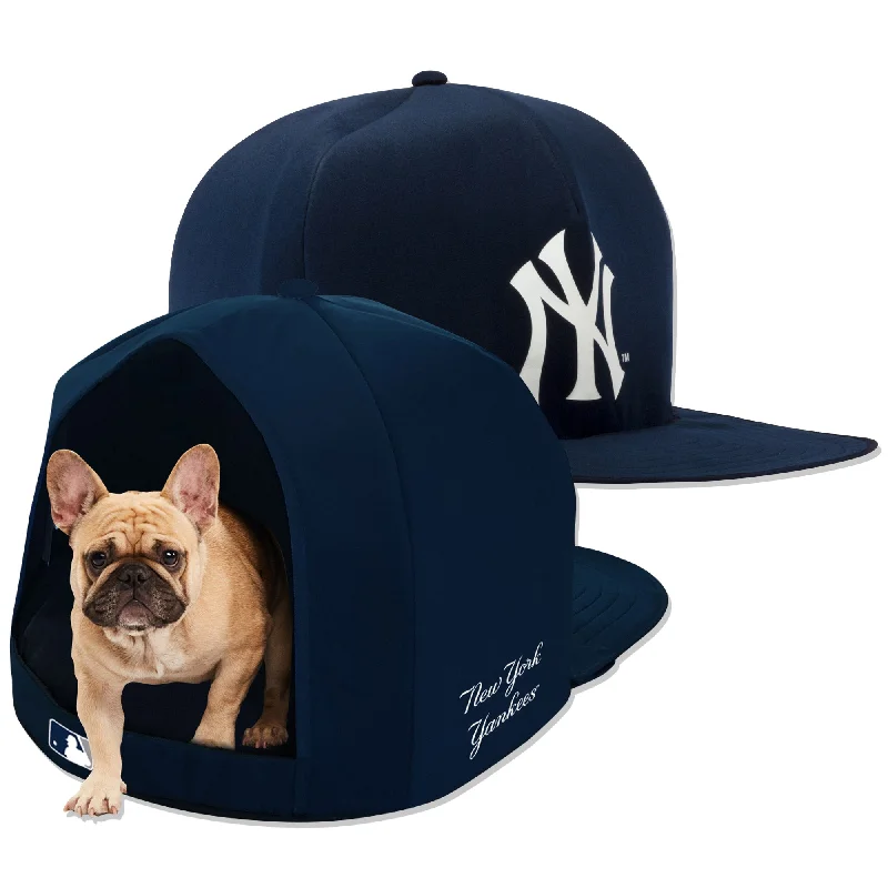 Gel cooling pet mat-NEW YORK YANKEES NAP CAP PLUSH DOG BED