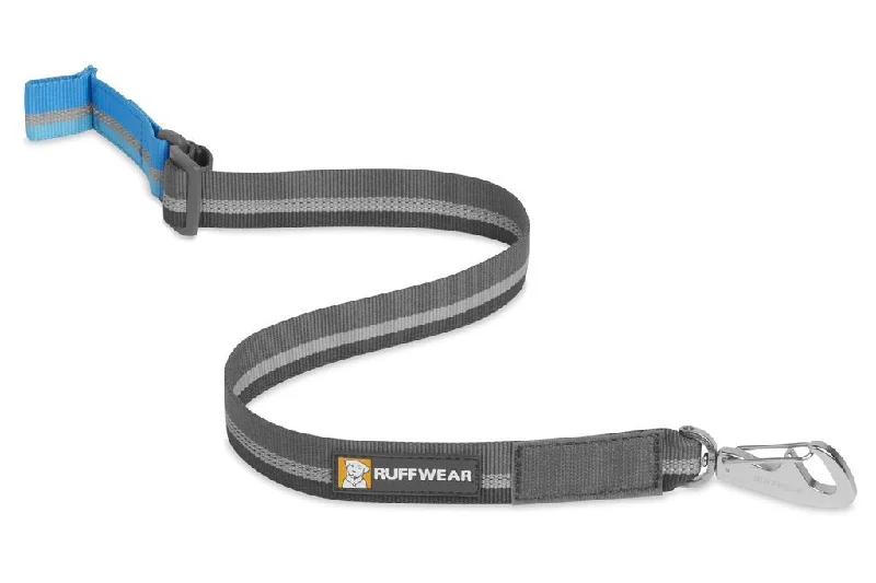 Durable pet water dish-Quick Draw Leash From Ruffwear. Wraps Around Your Dog's Collar!