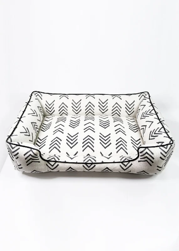 Durable pet feeding dish-MODERN MUD CLOTH DRIFTER BED